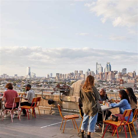 Where to Go for Happy Hour in Philadelphia .